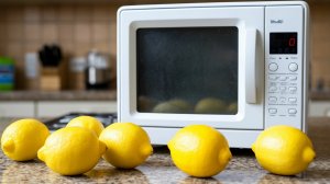 Как очистить микроволновку с помощью лимона 🍋