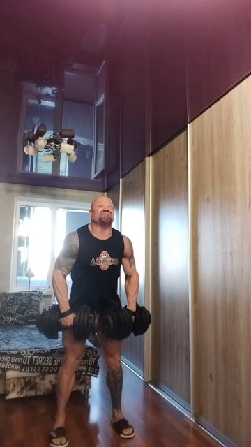 Махи с гантелями 36 кг на 10 раз💪💪💪💪💪