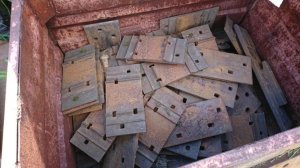 МЕТАЛЛ У ДОМА ПУТЕЙЦА! ТЯЖЕЛЫЕ ПОДКЛАДКИ И РЕЛЬСЫ!