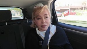 Ведущая «Доброго утра» Арина Шарапова принимает поздравления с днем рождения.