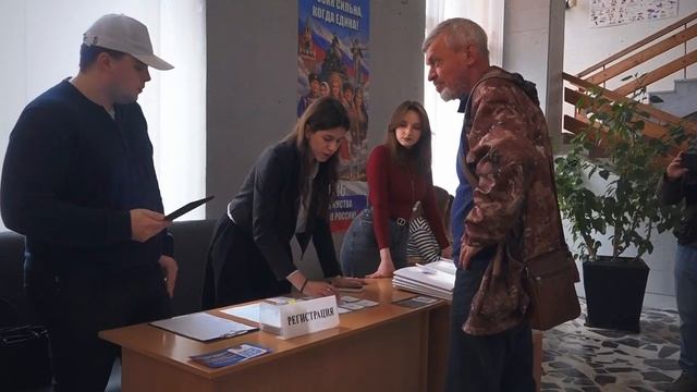 На этой неделе «выездная администрация» приняла жителей населенных пунктов ТО Бужаровское смотреть онлайн