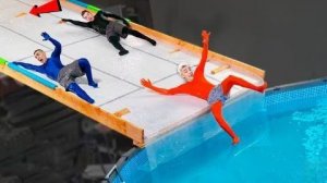 Выжить на СКОЛЬЗКОЙ ГОРКЕ Челлендж !