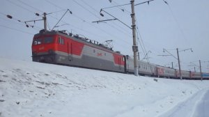 Электровоз ЭП1-220 с поездом №027 «Владивосток-Благовещенск»