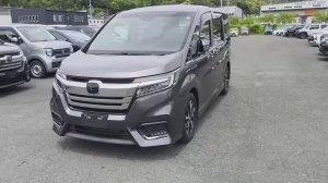 Honda Stepwagon обзор со стоянки в Японии