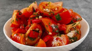 Помидоры с болгарским перцем. Очень вкусный салат