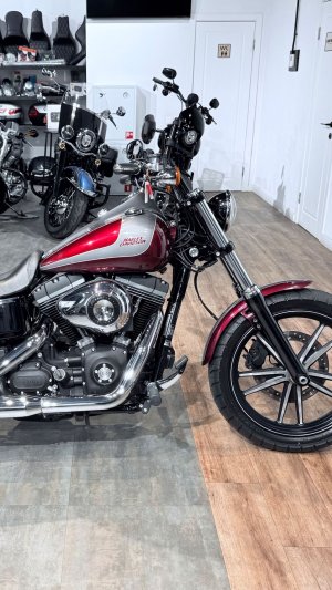 2015 HD Street Bob 96 Mysterious Red Deluxe 16K (VIN 5HD***2233)