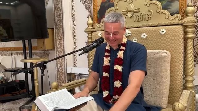 КАК КРИШНА ПРОБРАЛСЯ В ДОМ РАДХАРАНИ - Е.М. Нитьянанда Чаран прабху