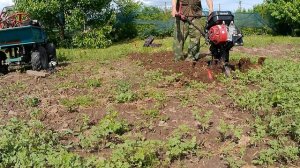 Мотоблок Боксбот 700Про фрезерует  ротоваторами