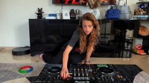 Erika Krall - Chill Electronic Mix