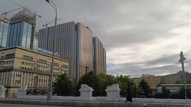 По главной улице ✨❣️ смотреть онлайн