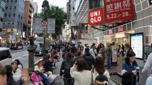 Токио прогулка по Сибуе в пасмурную погоду атмосфера города без неоновой суеты