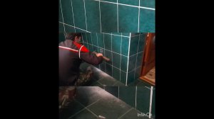 Лопнула труба горячего водоснабжения в стене