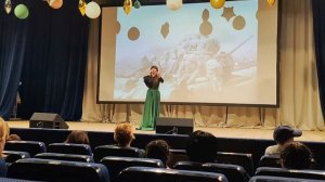 Лещинская Вика с песней «Десятый наш десантный батальон» Б. Окуджава Концерт ко Дню Победы ГКЗ ДШИ1