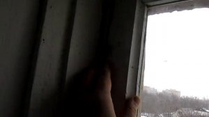 Злой Лекарь - спустя двое суток разбитое из-за сильной метели окно в подъезде поставили #Семилуки