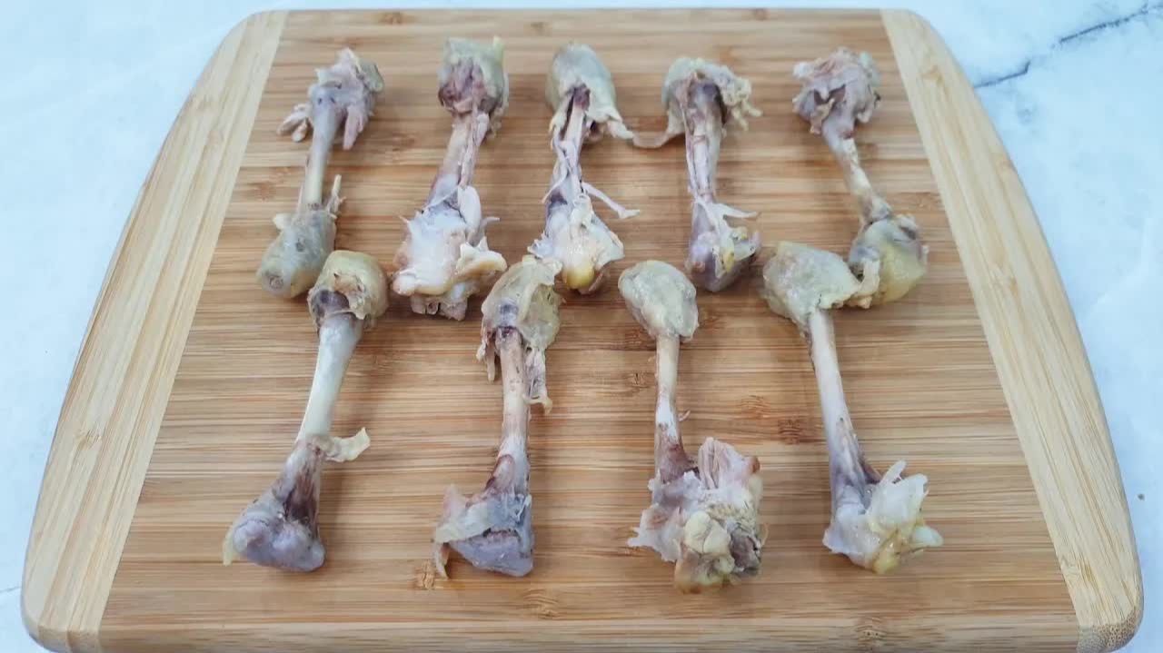 Не выбрасывайте куриные кости! Гости в шоке от результата! Невероятно вкусно! смотреть онлайн