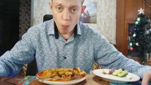 Мукбанг// Жареная Картошка С Грибами Сало Огурчик Сок Яблочный