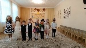 Петя идет в школу. Сценка.