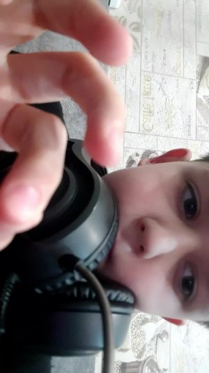 Играю в ненастоящий рб с фонком но его не слышновам сори