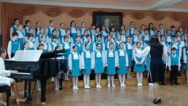 Отчетный КОНЦЕРТ ХОРА СТАРШИХ КЛАССОВ«Весенние голоса» смотреть онлайн
