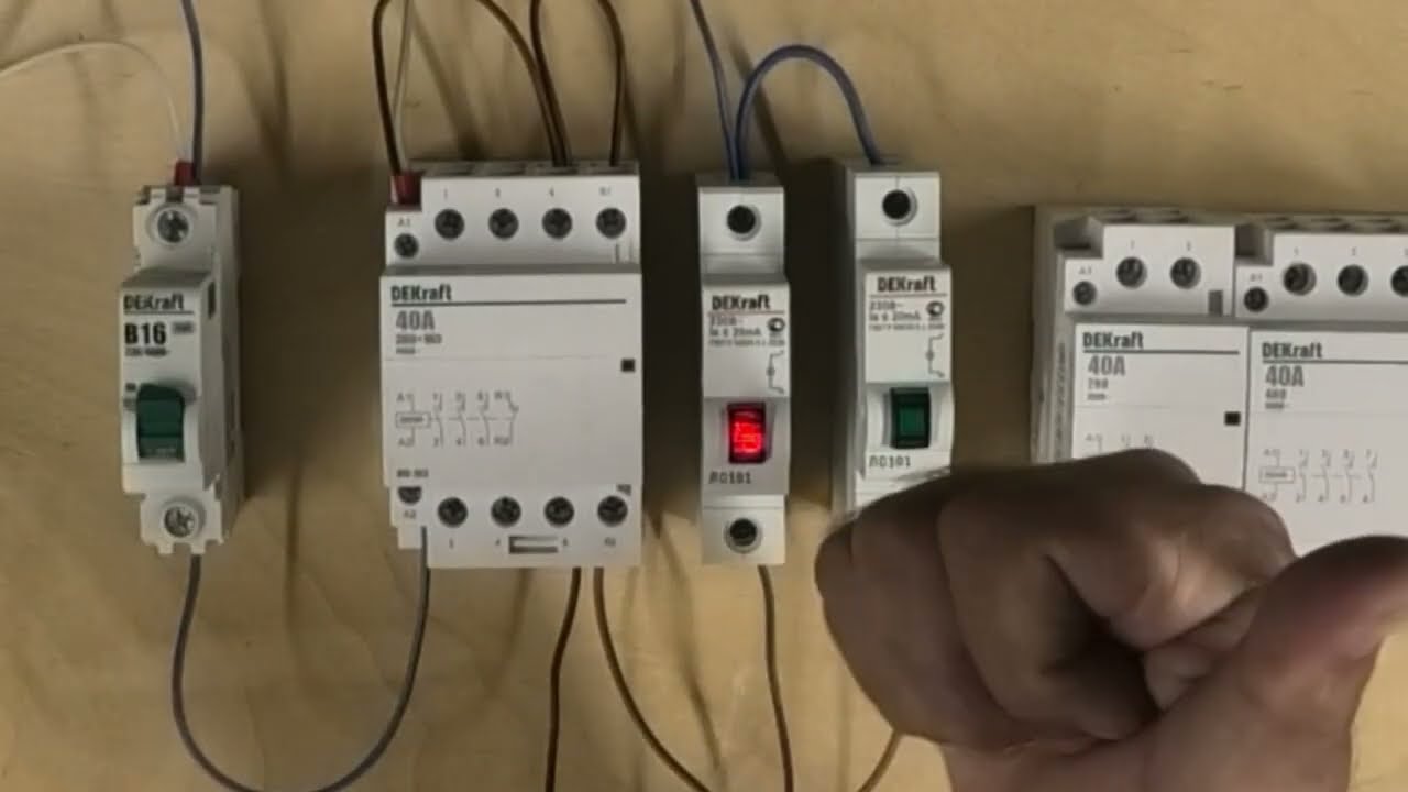 Контактор Dekraft: как подключить лампочки вкл./откл.? смотреть онлайн
