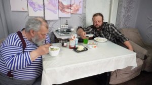 Кушаем с папой Завтрак плавно переходящий в обед