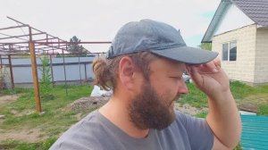 Честный пенсионер с трудом накопил на старенький автомобиль и попросил сына сделать стол к авто