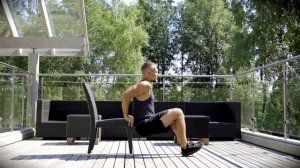 Обратные отжимания