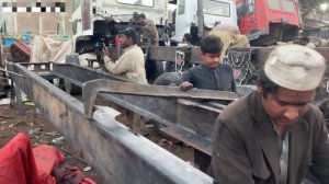 Пакистанцы превратили ведро 1988 года в современный тягач