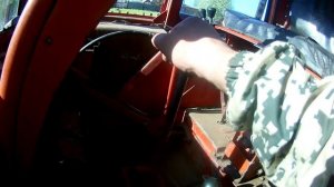 Не включаются передачи скоростя , трактор  Т-25  , что делать .