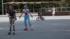 Должны смеяться дети...