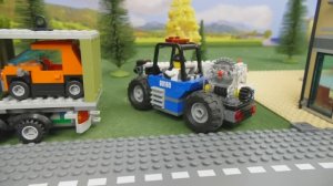 ЛЕГО ПОЛИЦЕЙСКИЙ строит Суперкар! 🏎️🚨 Сборка секретной машины LEGO