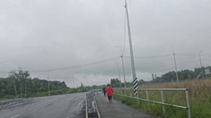 Наш новый день в деревне !!На улице дождик ,едем на кладбищё .Троицка суббота.Весовую сделали!!