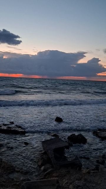 Море на закате в Севастополе смотреть онлайн