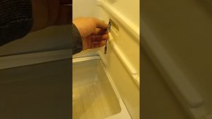 Холодильник Samsung не включается, мигает индикатор температуры холодильной камеры