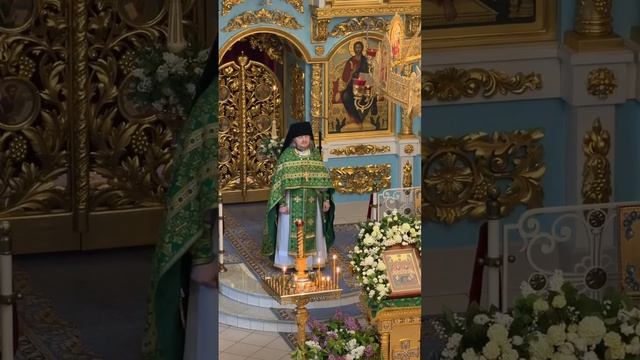 Проповедь иеромонаха Феофила на праздник Святой Троицы смотреть онлайн