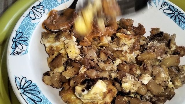 Мукбанг жареная картошка с мясом индейки и с яйцом