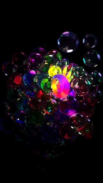 Залипательный АСМР трек для разноцветных шариков 🌀 Антистресс #shorts смотреть онлайн