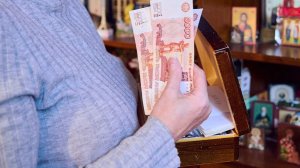 Пожилая москвичка лишилась 37 млн рублей при замене ключей от домофона