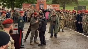 Адам Кадыров получил медаль национальной гвардии под аплодисменты силовиков