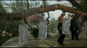 Кровавый спорт(1988): Чонг Ли разбивает лёд