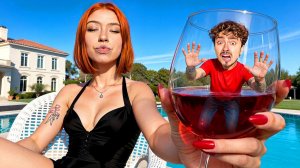 ПРЯТКИ НО Я УМЕНЬШАЮСЬ ЧТОБЫ ЗАЛЕЗАТЬ В ПРЕДМЕТЫ!