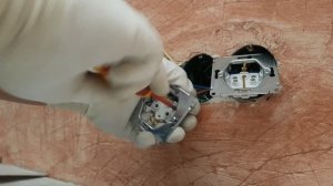 Расключение розеток мягким проводом. А это законно?🤔 #electrician #электрика #ремонт #строительство