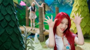 Kep1er - Up! (MV)