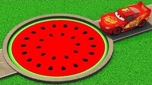 🚗🍉 Машины против фруктового портала! 😲 Мультики про машинки