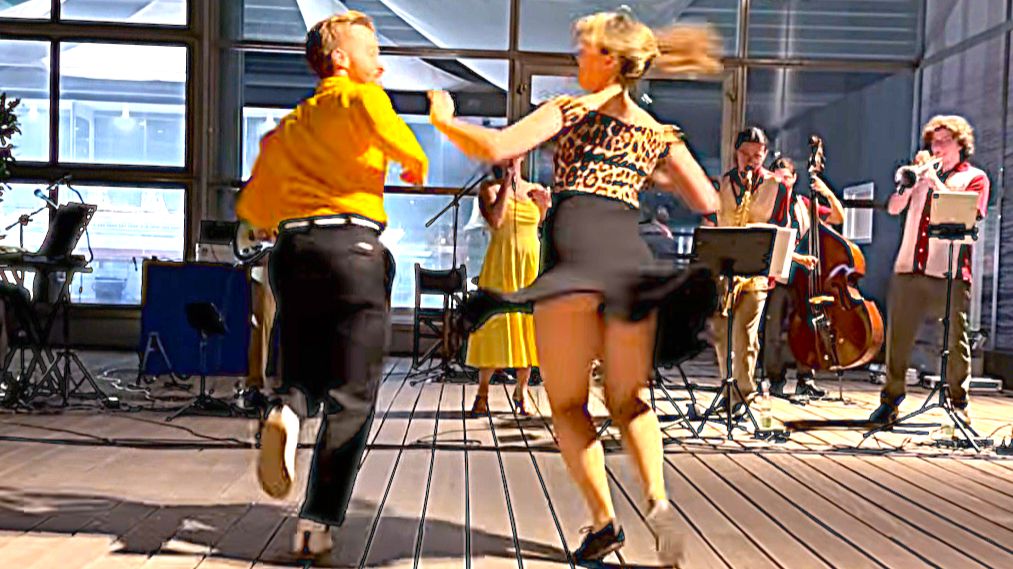 ЗАЖИГАТЕЛЬНЫЙ БУГИ-ВУГИ в исполнении Sondre & Tanya. #Танцы смотреть онлайн