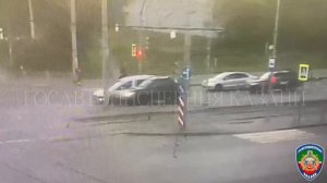 Пожилая женщина попала под колеса внедорожника в Казани