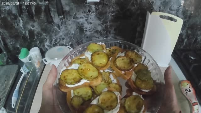 Вкусненькие бутербродики с кабачками. смотреть онлайн