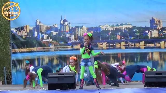 А мне бы петь и танцевать [День города] {2016}