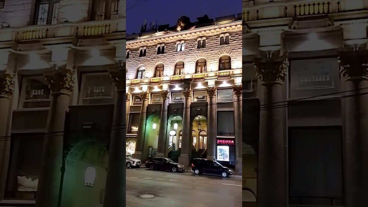 Ново-Манежный сквер в Санкт-Петербурге. Рядом находится музей микроминиатюры "Русский Левша".#travel