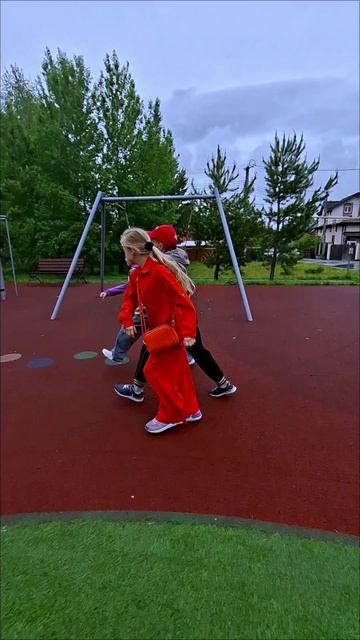 Классы в походе в столовку смотреть онлайн